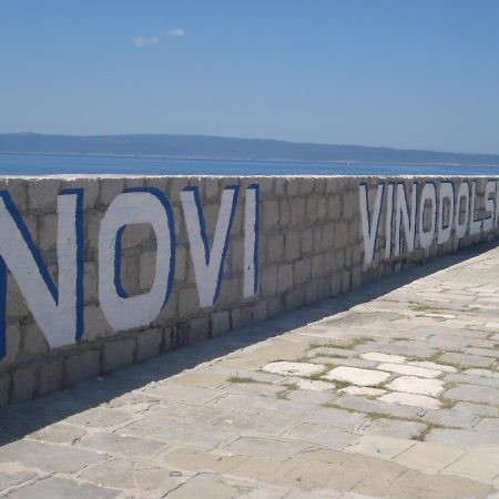 Apartment Sara Novi Vinodolski Kültér fotó