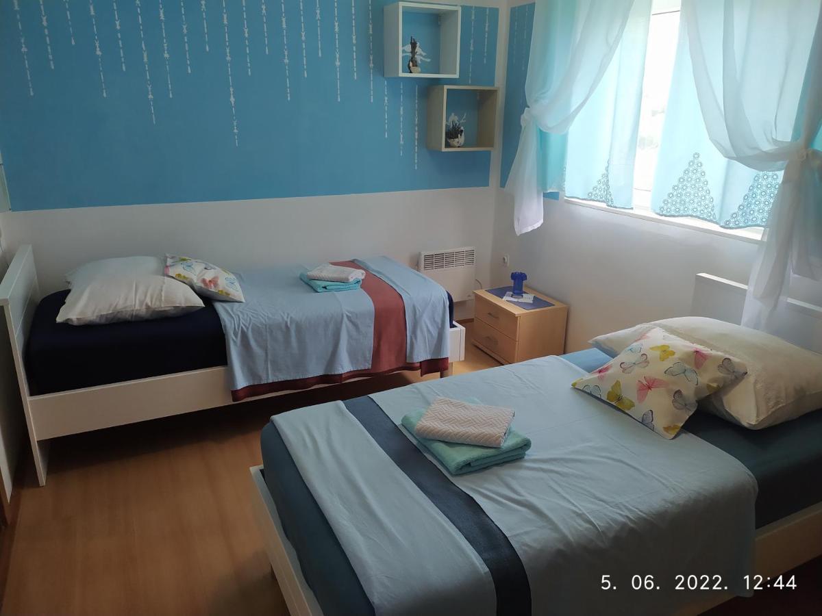 Apartment Sara Novi Vinodolski Kültér fotó