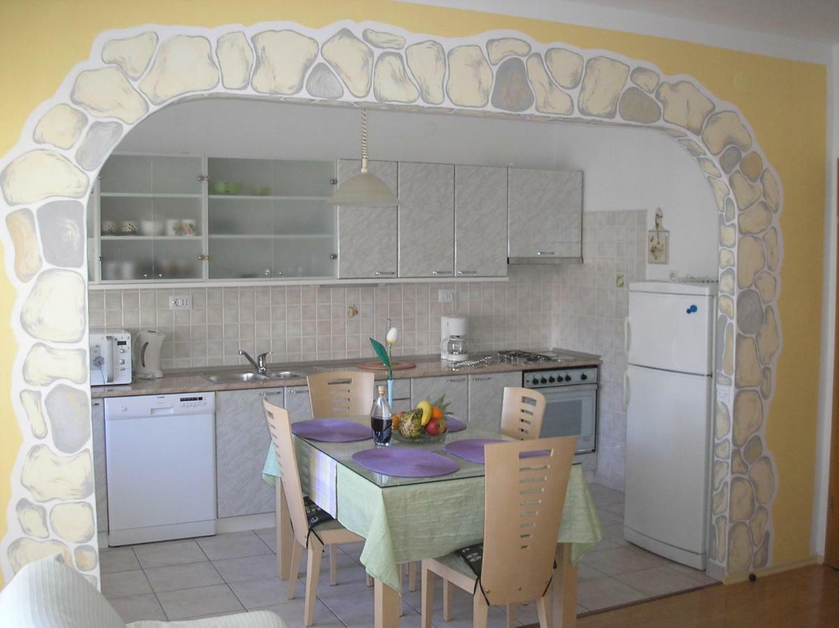 Apartment Sara Novi Vinodolski Kültér fotó