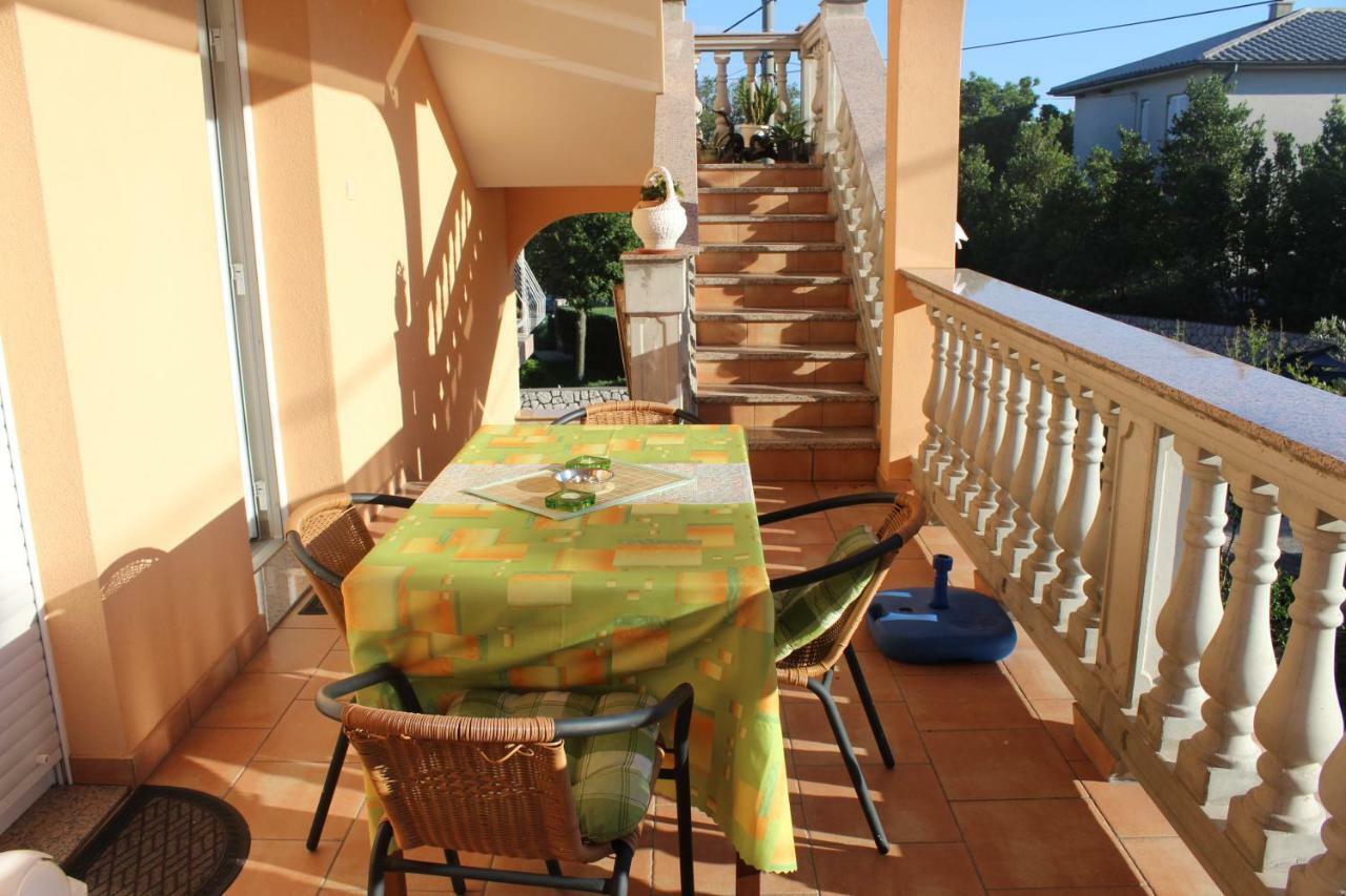 Apartment Sara Novi Vinodolski Kültér fotó